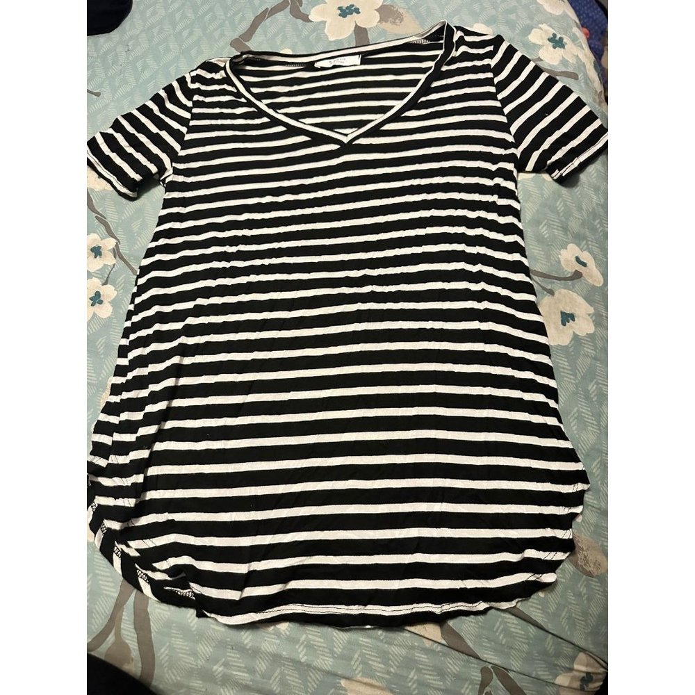 6 FOR $10 A.gain small striped shirt